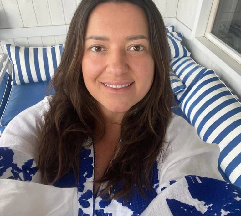 Хочеться жити: Могилевська в купальнику з блискучими мотузками пораділа схудненню