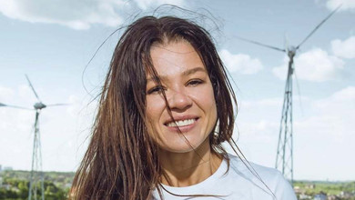 Принцеса і королева: Руслана замилувала фанів зворушливим фото з мамою, на яку дуже схожа