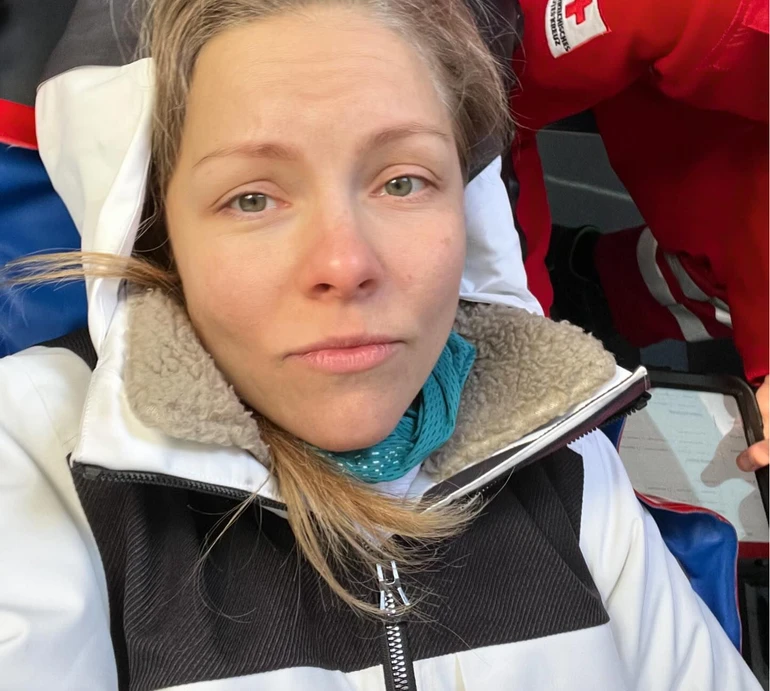 Операція через кілька днів: Шоптенко на милицях повідомила про травму, якої в неї ще ніколи не було. Фото