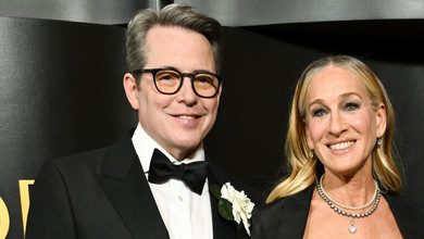 23-річний син Сари Джессіки Паркер здійснив рідкісну появу разом із нею та батьком на червоній доріжці