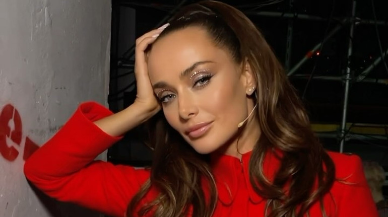 План по захвату: Мішина наробила кумедних селфі з сином-підлітком