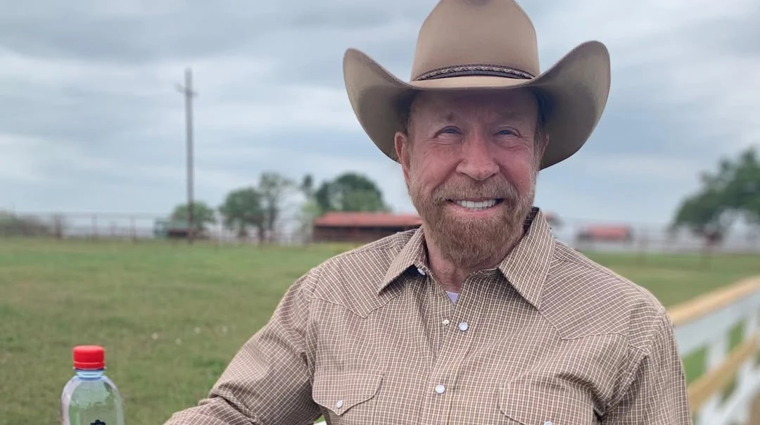 Два шлюби, одна зрада і п'ятеро дітей: особисте життя 86-річного Чака Норріса, який пішов з життя