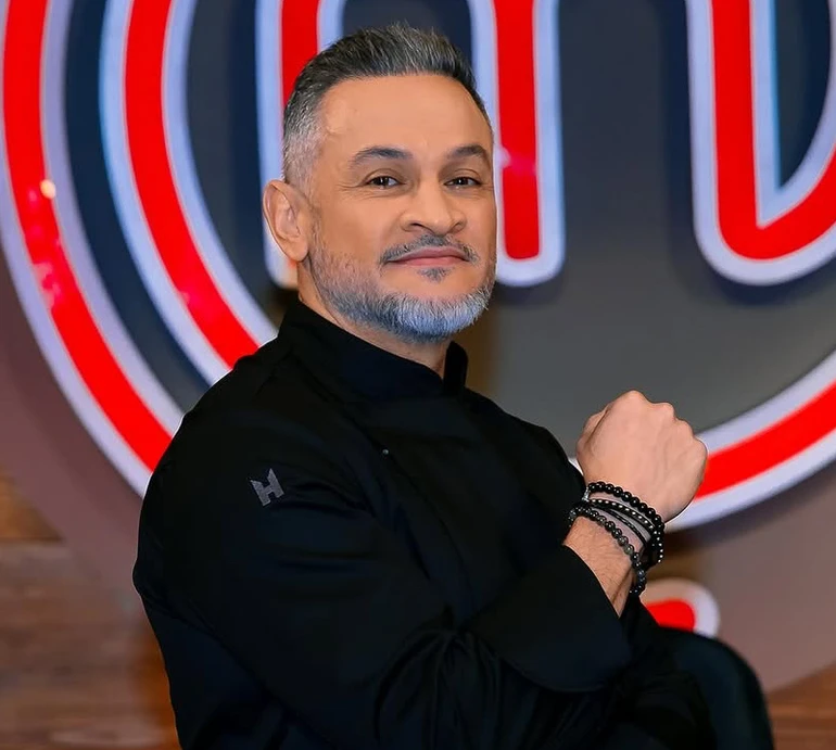 Готуйте одразу подвійну порцію: Ектор Хіменес-Браво дав рецепт біляшів зі скоринкою