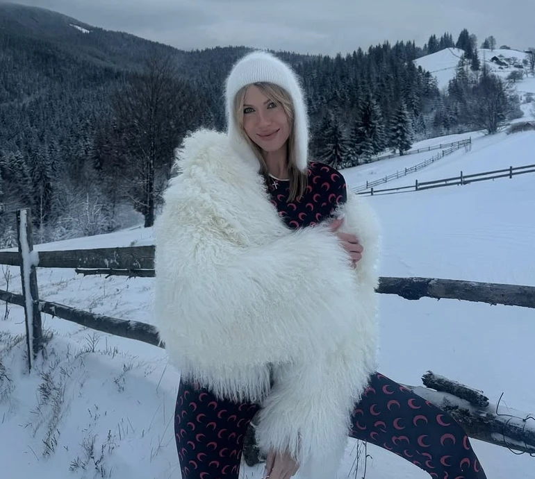 Нікітюк із коханим показали свою екстремальну розвагу в горах