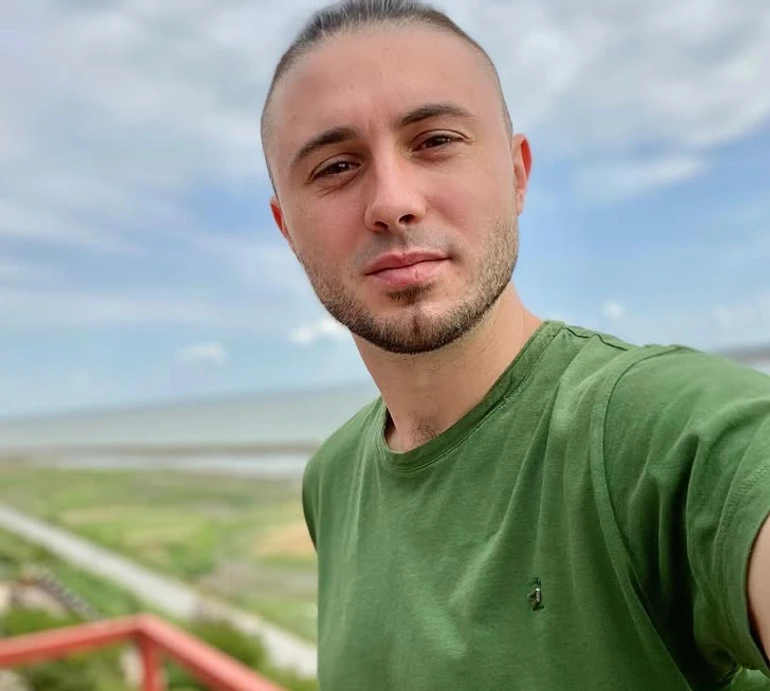 На психіатра: Тополя оголосив збір на лікування Безуглої, яка назвала кармою знищення його квартири ракетою