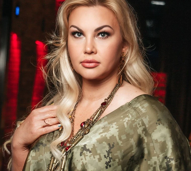 Все, що мені потрібно для щастя: Камалія замилувала кадрами довгоочікуваної зустрічі з доньками