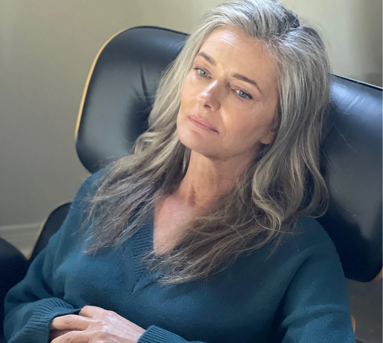 58-річна модель Порізкова у спідньому показала післяопераційні шрами на стегнах