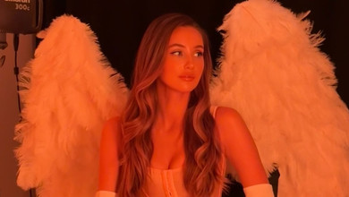 Колишня Тищенка у корсеті, панчохах та крилах уявила себе сексі янголом. Фото