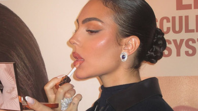 Жакет, боді та Cartier: наречена Роналду вигуляла пікантний лук у нічному Нью-Йорку