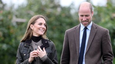 Міддлтон у сільському прикиді попоралася на фермі у Північній Ірландії. Фото