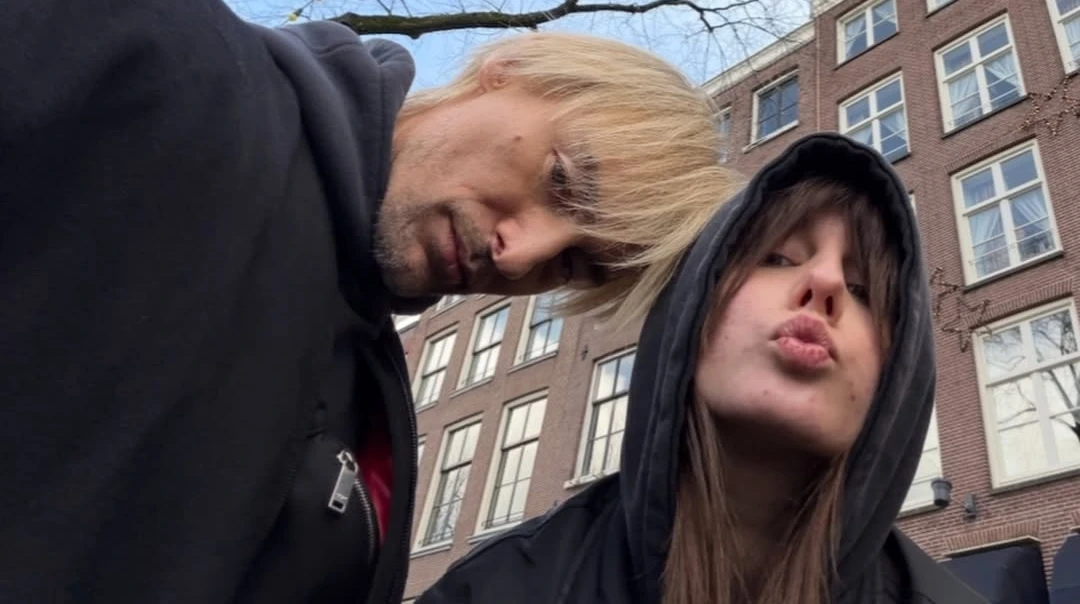 Бадоєв 20-ма мовами зізнався доньці в любові з нагоди її 21-річчя