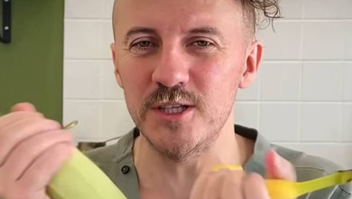 Народжені одне для одного: Клопотенко здивував рецептом оладок із кабачків та тропічного фрукта