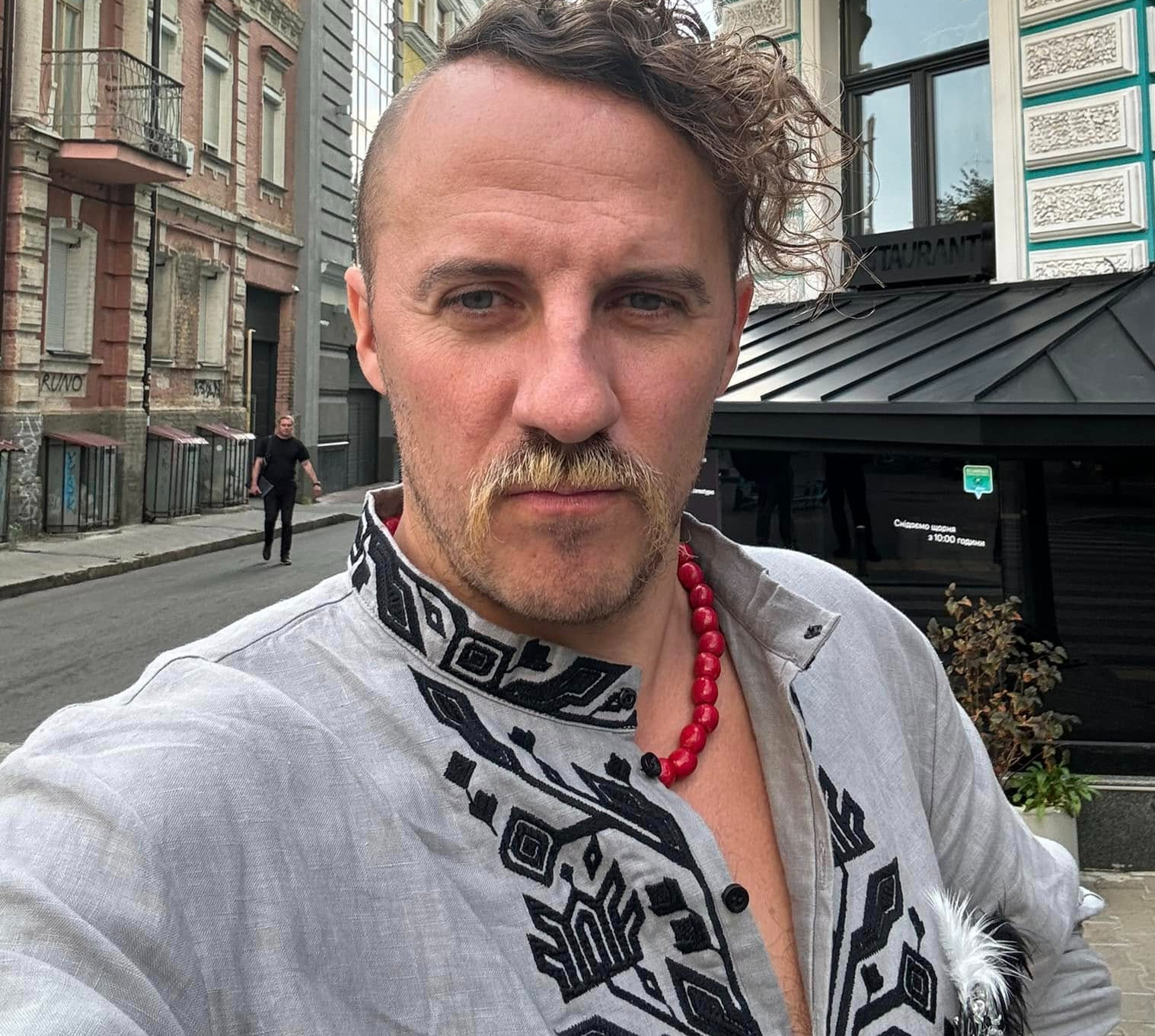 Це прикольно: Клопотенко показав, як смажить чай і пояснив навіщо