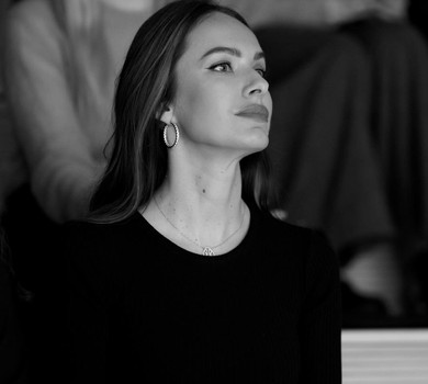 Навіть якщо на весіллі перед вами стоять на колінах: Горняк висловилася про скандал з Остапчуком через продаж спільного будинку