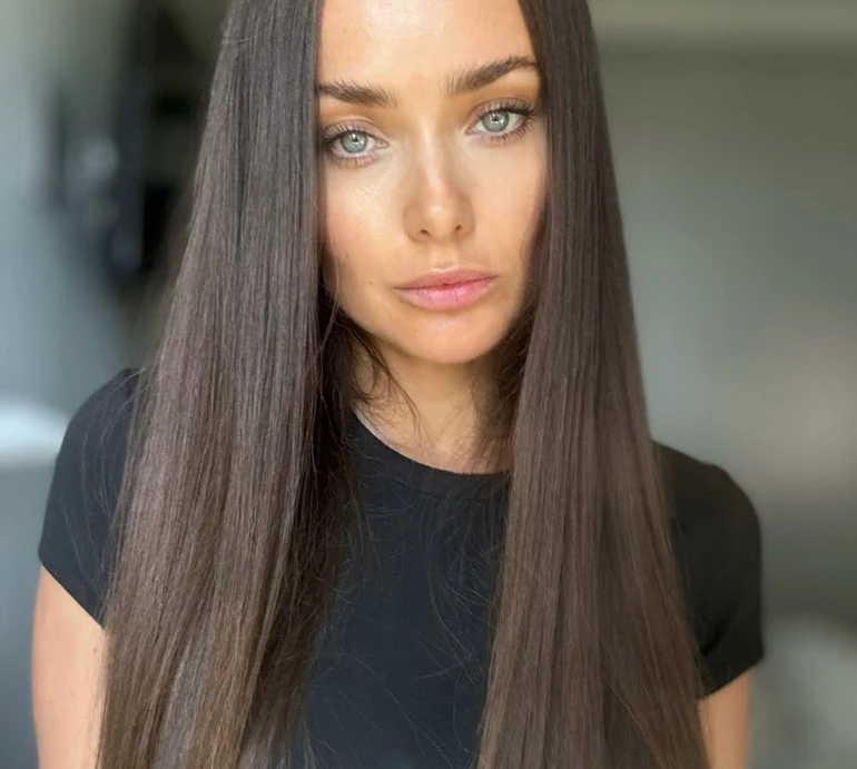 Не знаю, як це може поєднуватись: Мішина з нагоди 36-річчя емоційно звернулася до фанатів у траурний день