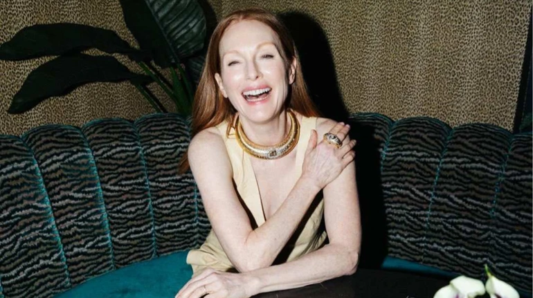 Джуліанна Мур у Маямі наробила фото з 24-річною донькою