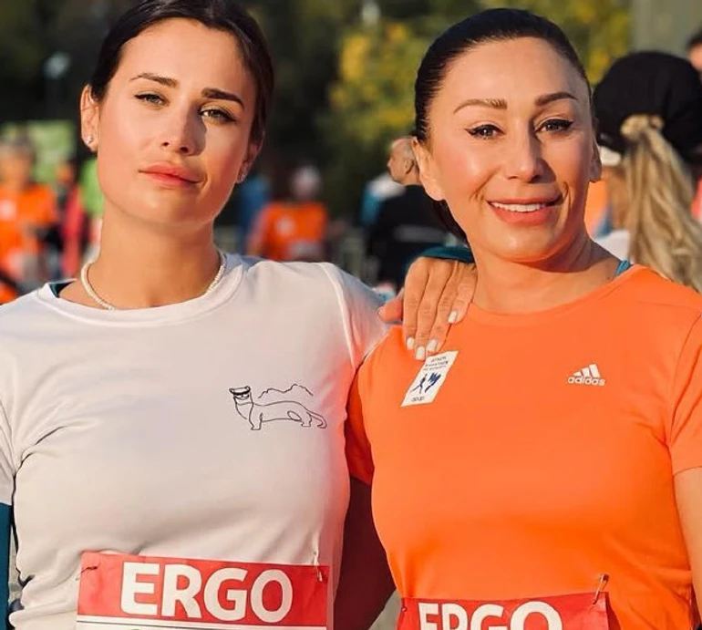 Філатова з донькою показали, як підкорювали найвищу точку Японії. Фото