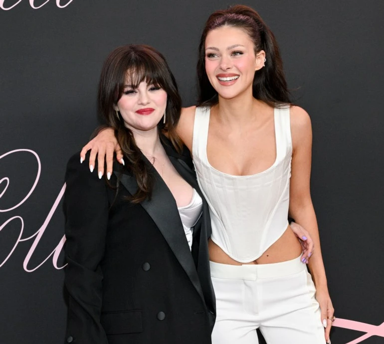 Щиро розчарована: інсайдер пояснив, чому Гомес більше не дружить з жінкою Брукліна Бекхема