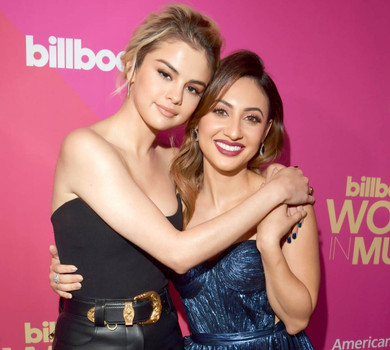 Щаслива за неї: донорка нирки Селени Гомес висловилася про її весілля, на якому не була