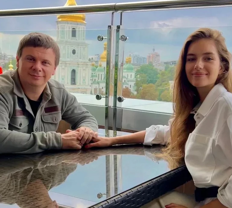 Ніхто нікого не зрадив: Комаров уперше прокоментував своє розлучення з Кучеренко