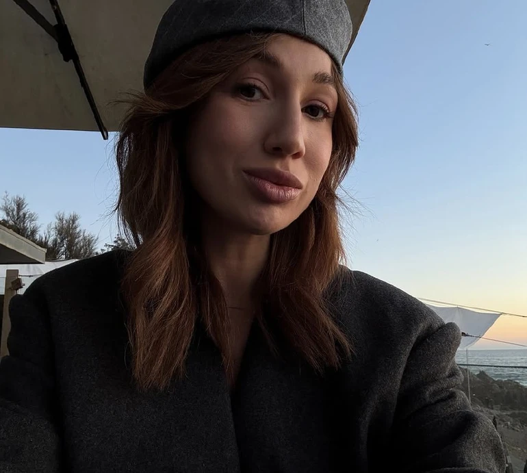 19 днів після третіх пологів: Пренткович у спідньому розказала, скільки кіло скинула