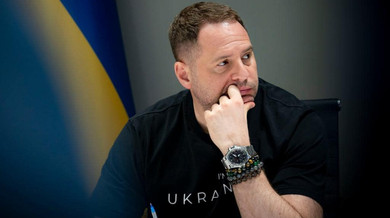 Вода з мерців, походи на кладовище та особлива скриня: Мендель заявила, що Єрмак займається магією