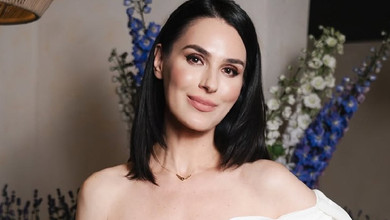 Рок-діва: Єфросиніна у шкіряному міні показала довгі ноги на емоційних фото