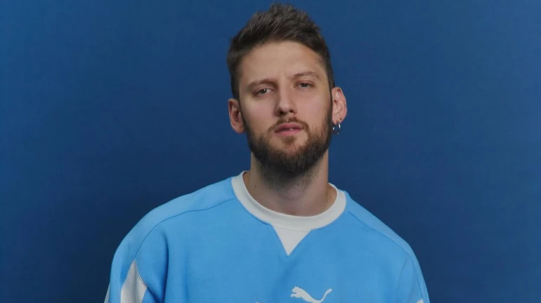 Романи з Раміною і Таянною, таємне весілля і таро з татом: цікаве про музиканта Пилипа Коляденка