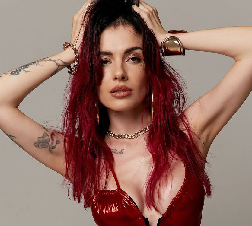 Новий етап. Нова я: MamaRika вперше за довгий час змінила колір волосся