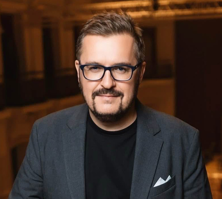 Безмежно закоханий: Пономарьов відповів на чутки про третій шлюб