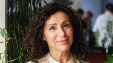 Оце кайф: Надія Матвєєва в повітряному білому луці й на підборах виконала присідання з 32-кілограмовою гирею. Відео