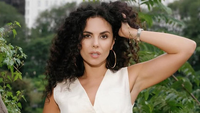 Каменських у масляно-жовтому міні з рюшами посвітила ніжками та заговорила про зміни. Фото