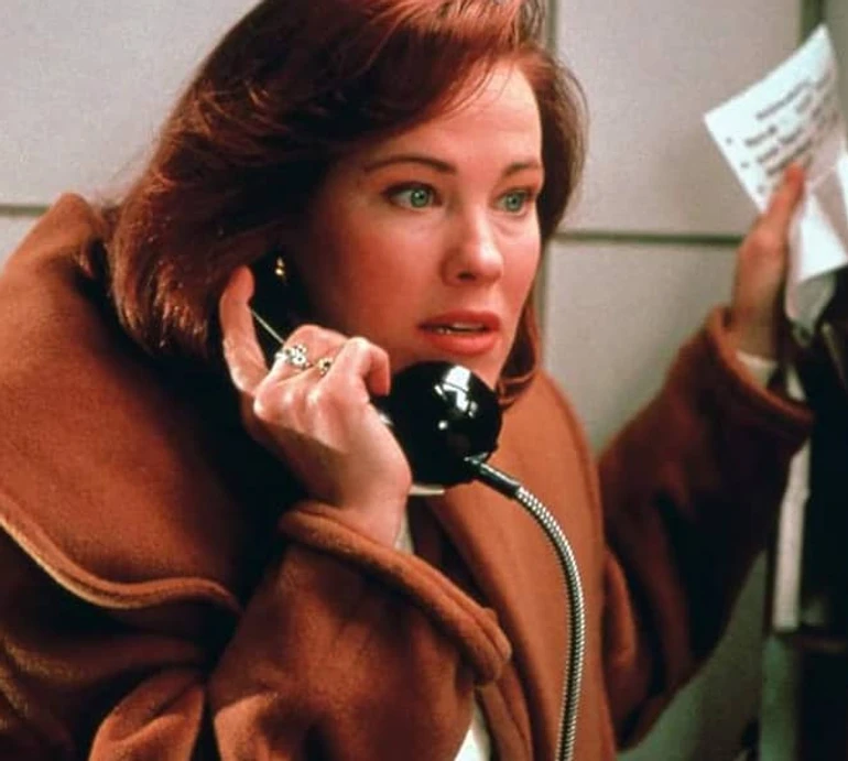 Кетрін О’Хара, Емілія Кларк, Кіра Найтлі та Кейт Бекінсейл: як змінилися акторки найвідоміших різдвяних комедій. Фото