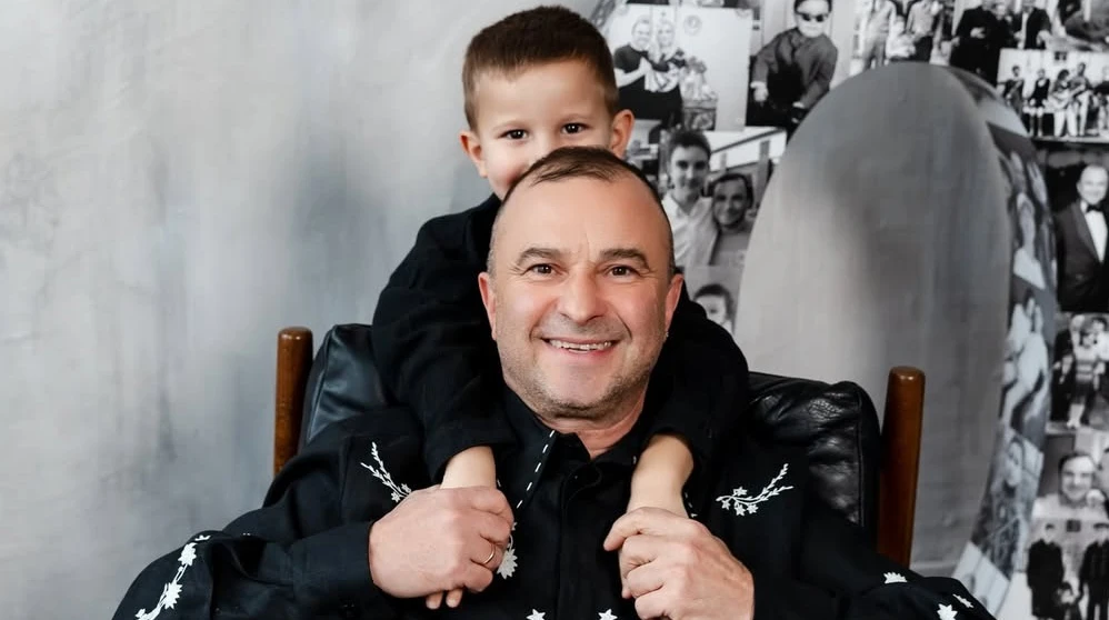 Від немовляти до 4-річки: Павлік зацілував наймолодшого сина у зворушливому відео