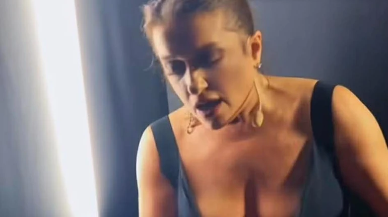 Лише за 40 секунд: Могилевська вразила блискавичною зміною костюма під час свого шоу. Відео