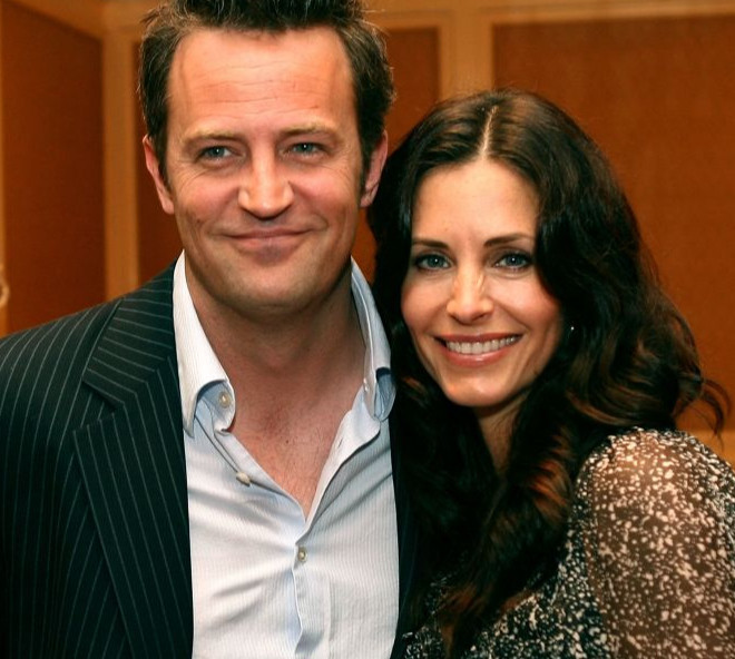 Вдячна за кожну мить: Кортні Кокс у триб'юті Меттью Перрі згадала цікаву деталь про сцену Моніки і Чендлера в ліжку