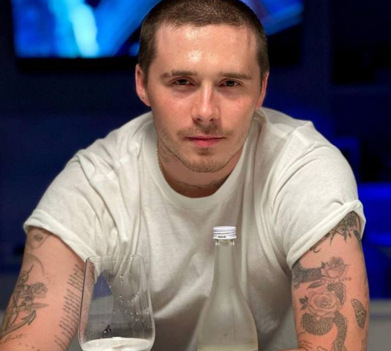 Бруклін і Круз Бекхеми перейняли естафету в голоторсого батька. Відео