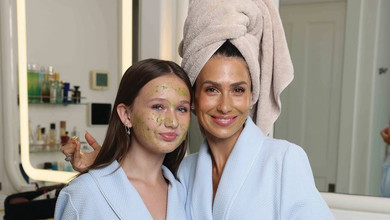 Маски на обличчя, кулінарія і спорт: Хіларія Болдуїн показала домашні фото з 11-річною дочкою