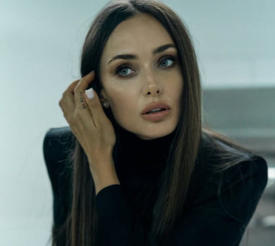 Цікавий феномен: Мішина помилувалася собою перед дзеркалом та пояснила, звідки береться суспільний осуд