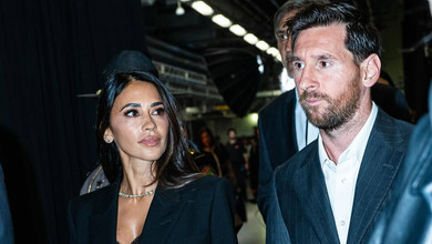 Обидва в костюмах: Мессі з дружиною вигуляли елегантні образи на івент у Маямі. Фото