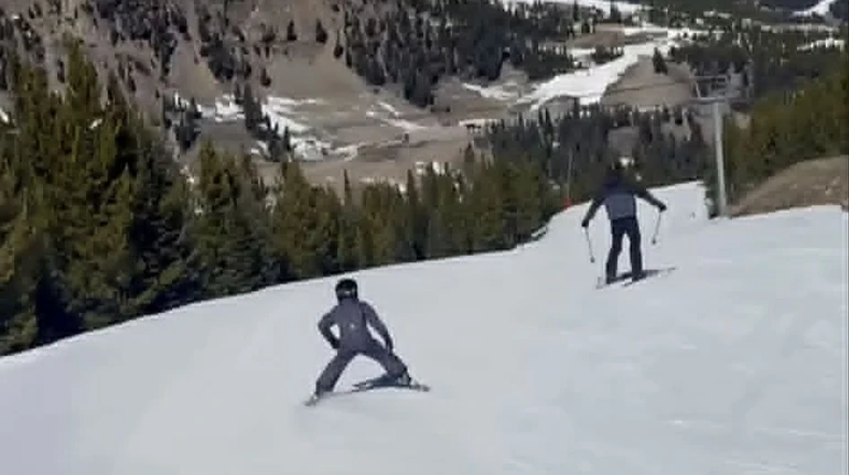 Здібний учень Арчі: Меган Маркл похвалилася катанням 6-річного сина на лижах із батьком. Відео