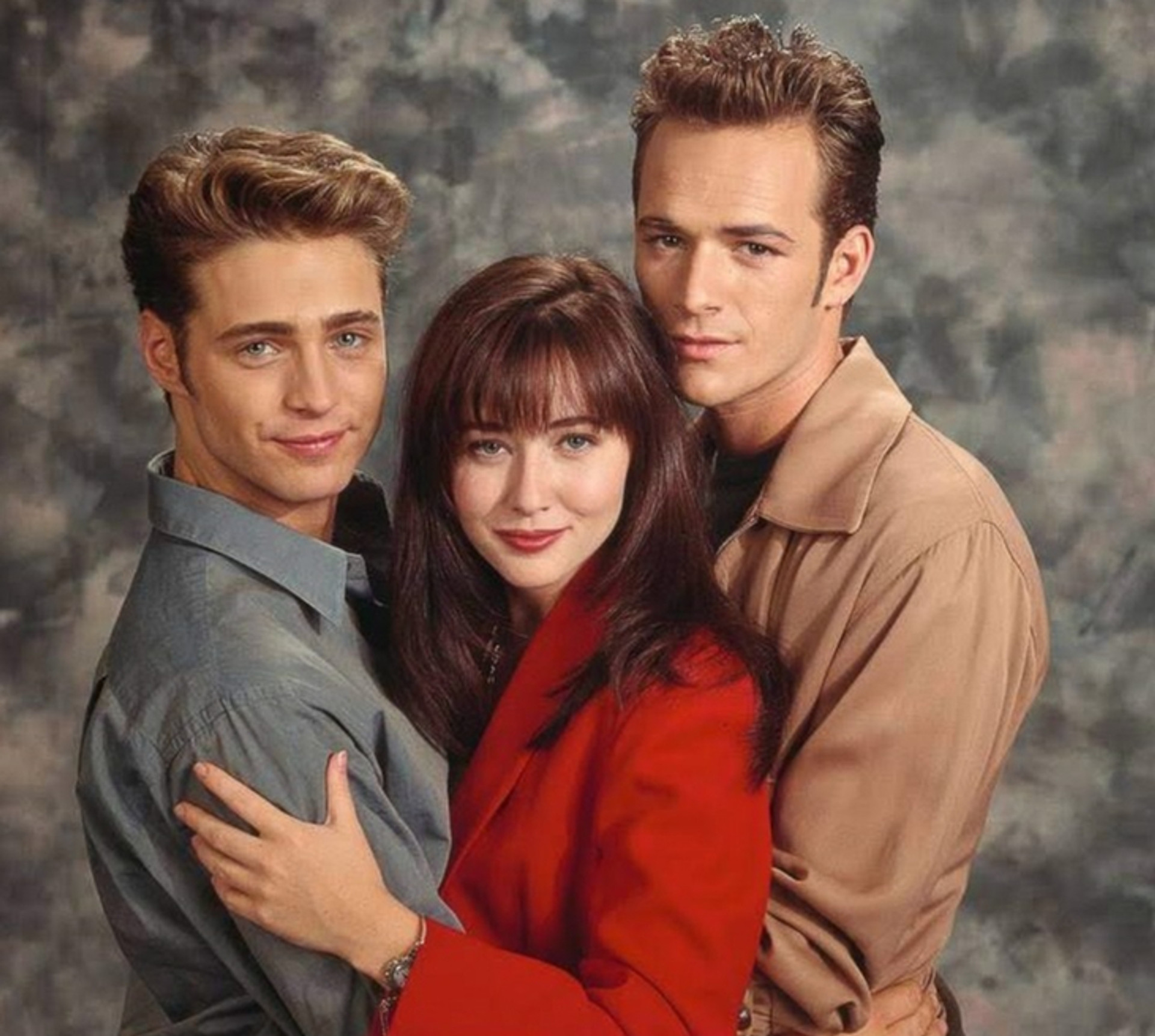 Наташамен бірге орыс порносын көріңіз