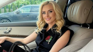 Це був треш: Федишин показала, як у ванній в Польщі ногами виламувала двері