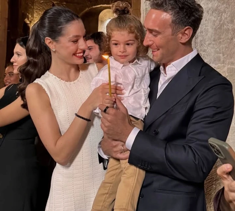 Макацарія показав, як з дружиною та сином у фемілі луках похрестили 7-місячну доньку у храмі. Фото