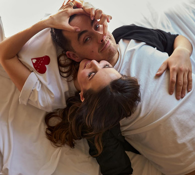 Хочу жити з тобою все життя: Константиновський привітав кохану з днем народження та показав фото, за яке вибачився