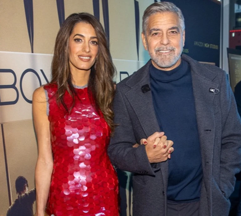 Освідчення у польоті, в пустелі та під час суперечки: найцікавіші зіркові пропозиції руки та серця. Фото