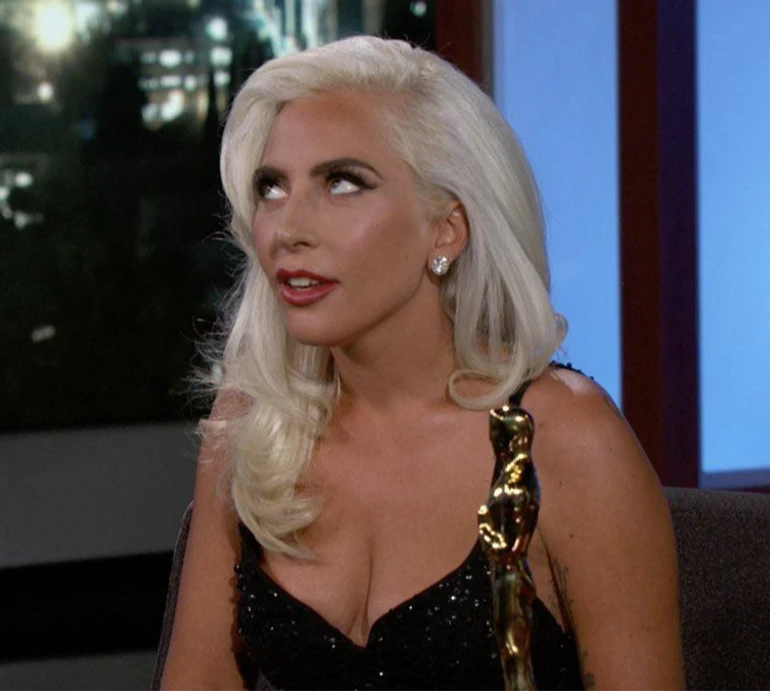 Нудота від оргазмів Сміта, стриптиз від Lady Gaga та роман Мішиної з Котом: правда чи фейк? Тест