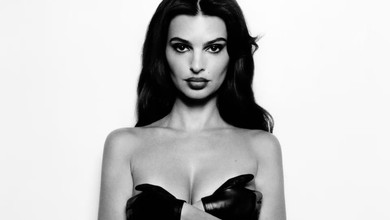 Ратаковскі повністю оголилася для естетичного ч/б та зізналася, чому мріє нічого не постити в Instagram