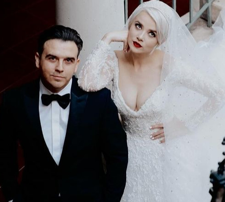 Хочу ще одне: Міка Ньютон у 5-ту річницю шлюбу згадала своє розкішне весілля. Фото