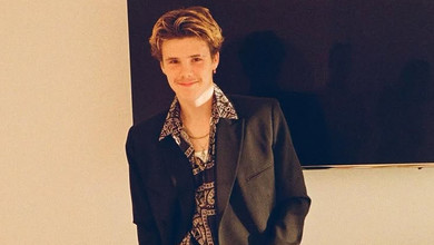 Старша на 9 років дівчина сина Бекхема показала його з голим торсом у сауні